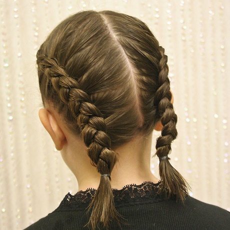 atwe-fryzury-dla-dziewczynek-39_3 Łatwe fryzury dla dziewczynek