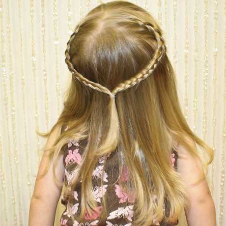 atwe-fryzury-dla-dziewczynek-39_5 Łatwe fryzury dla dziewczynek