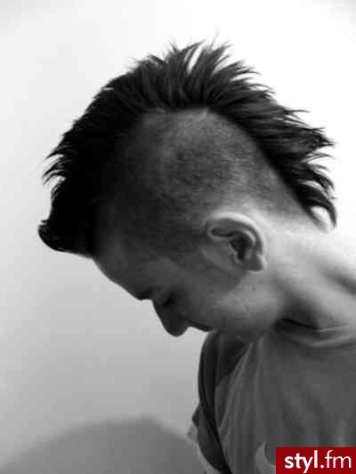 punkowe-fryzury-mskie-92_6 Punkowe fryzury męskie