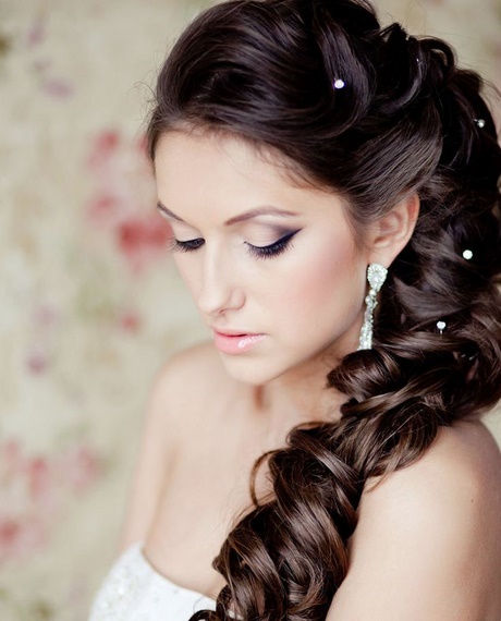 fryzura-wesele-rednie-wosy-79_20 Fryzura wesele średnie włosy