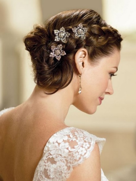 fryzury-na-krtkie-wosy-weselne-39_11 Fryzury na krótkie włosy weselne