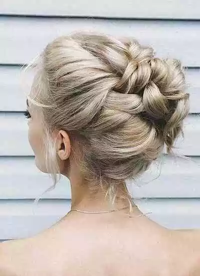 fajna-fryzura-na-wesele-srednie-wlosy-86_2-9 Fajna fryzura na wesele średnie włosy