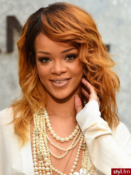 rihanna-czerwone-wlosy-40_7 Rihanna czerwone włosy