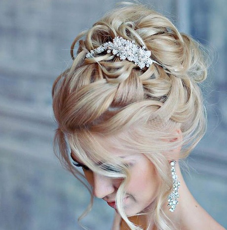 fryzury-na-wesele-wosy-redniej-dugoci-83_10 Fryzury na wesele włosy średniej długości