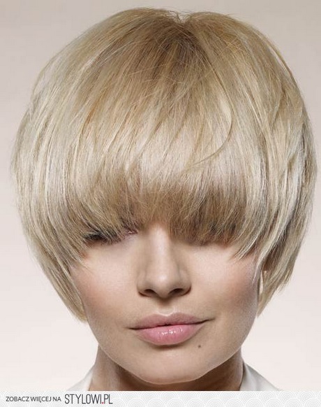 krtkie-blond-fryzury-damskie-70_4 Krótkie blond fryzury damskie